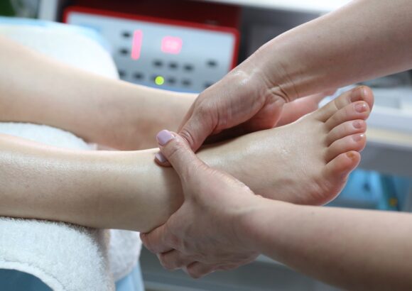 How To Choose The Right Podiatrist In Adelaide For You